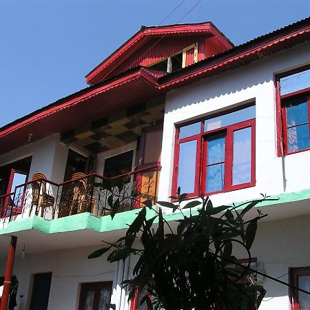 Howrah Guest House Srīnagar Exterior foto