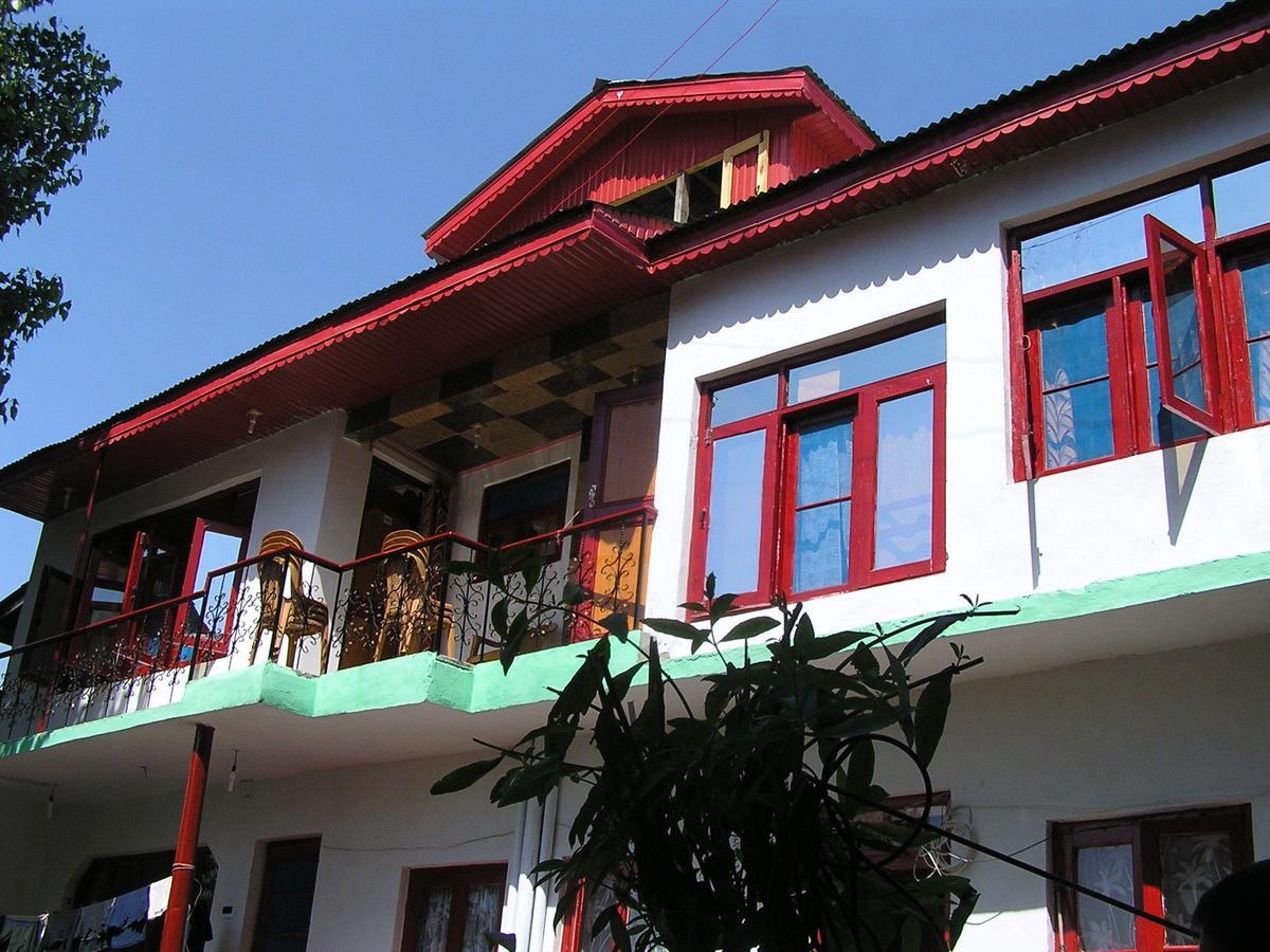 Howrah Guest House Srīnagar Exterior foto